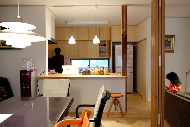 北山の家リビングの様子